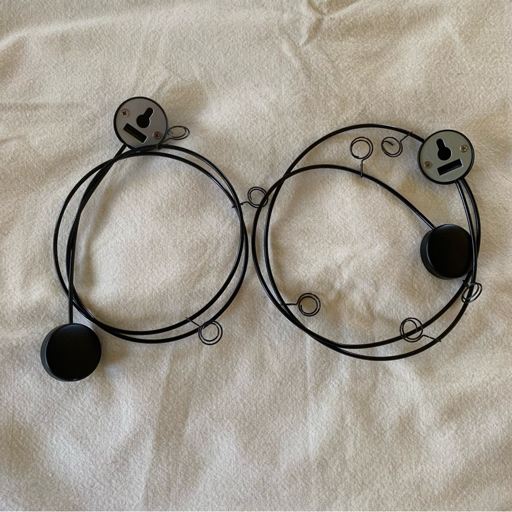 2 photo display cords